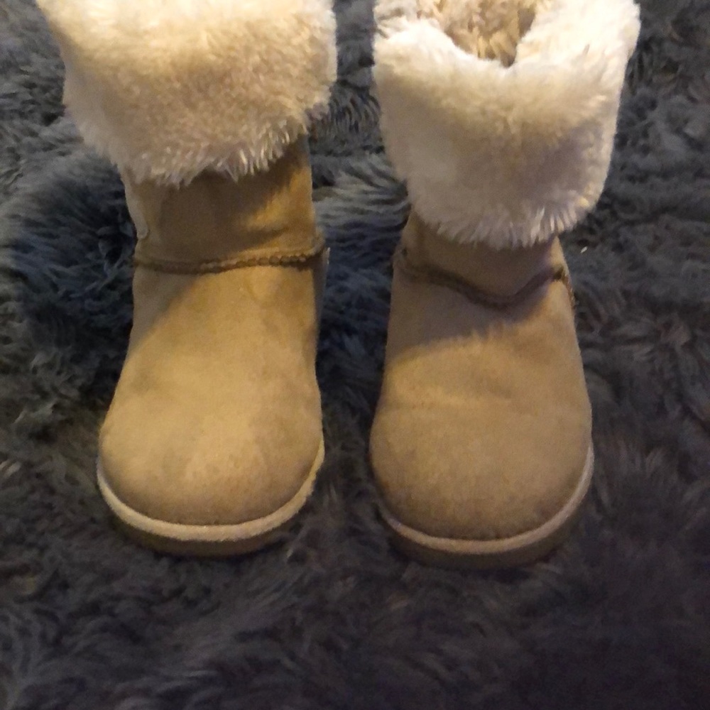 Tan boots